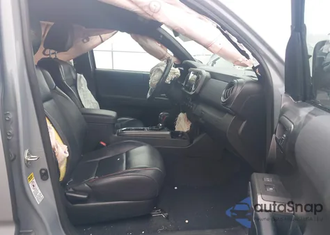 2017 Toyota Tacoma Trd Pro z USA, uszkodzony, nr VIN 5TFCZ5ANXHX088617